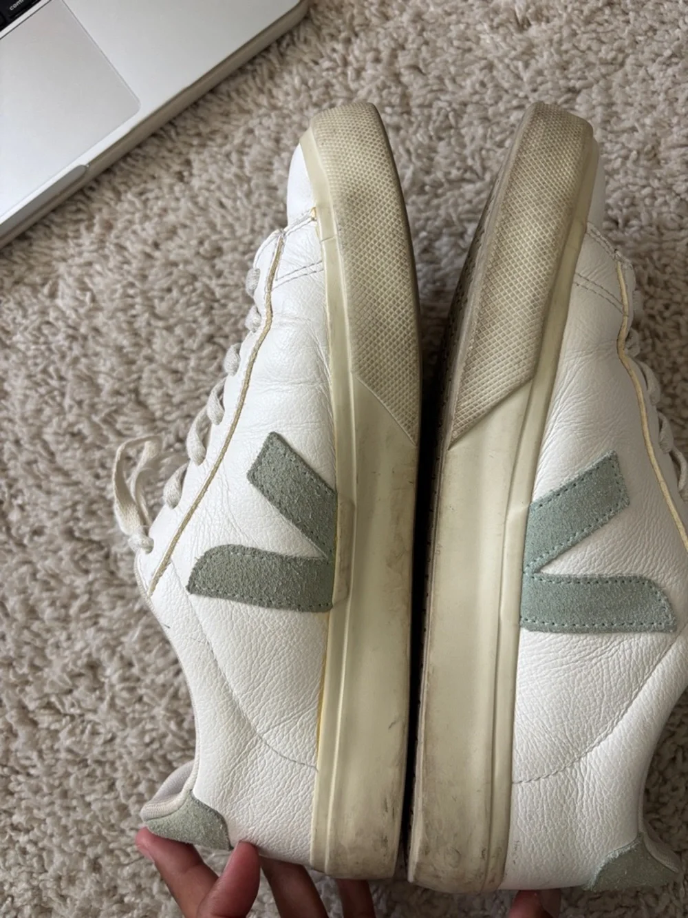 Veja Sneakers - Picture 6 of 8